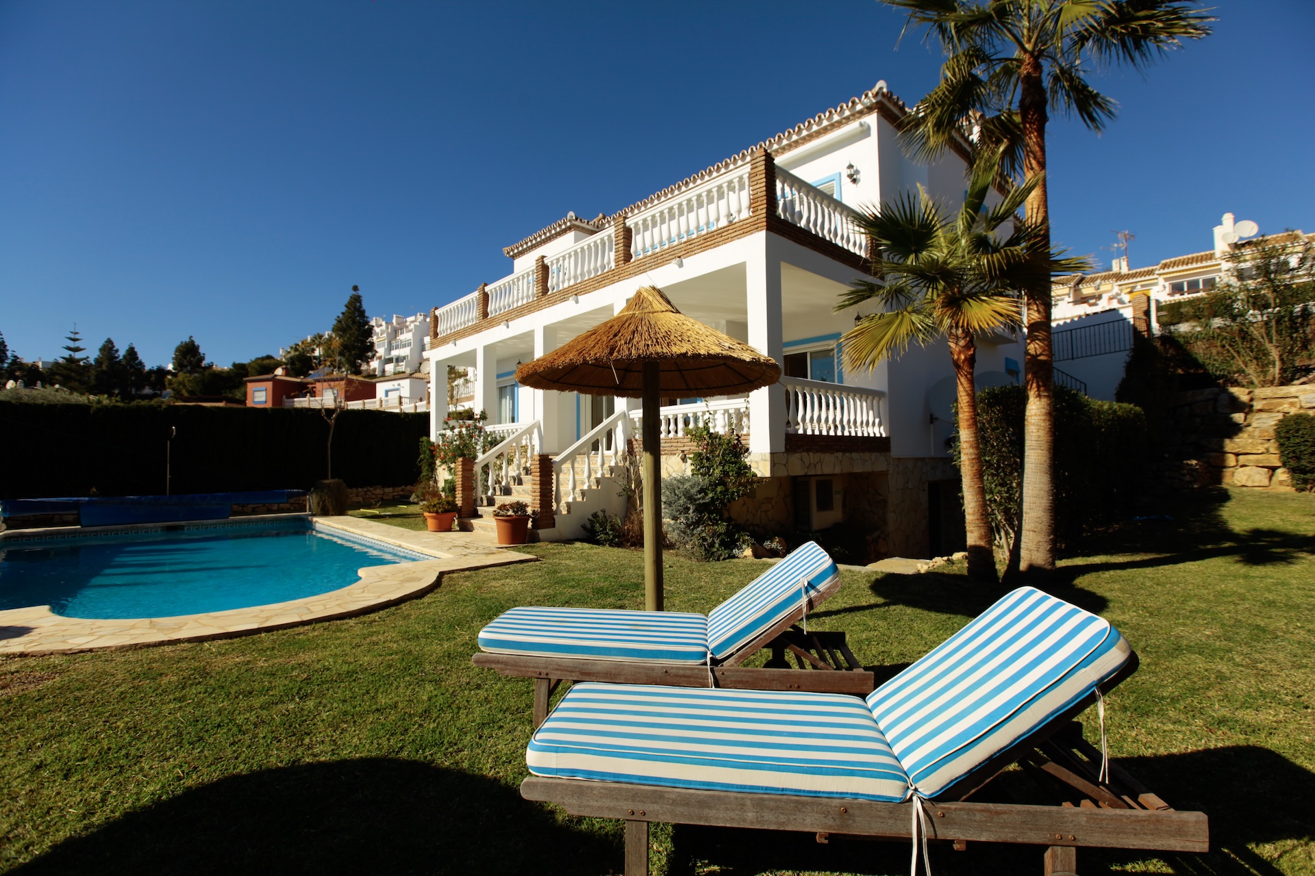 costa del sol holiday villa rates